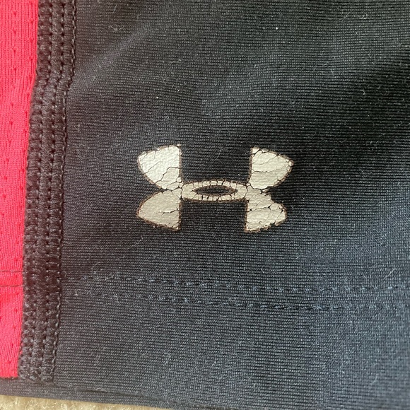 Under Armour spandex bike shorts - size small - Picture 3 of 4